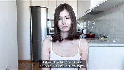 Neighbor wanted sex and the condom lost in her pussy