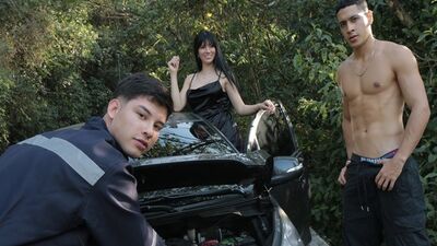 Nymphomaniac fucks her lover and the mechanic on a public-Danner Mendez & Yenifer Chacon