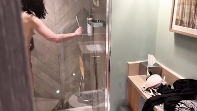 Hot Stepmom shares the bed and her ass with a stepson