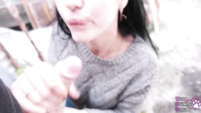 Shocked by cum in mouth! Outdoor blowjob and swallow cum