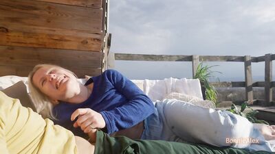 Sunbathing, blowjobs and spooning - risky outdoor sex