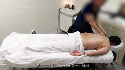 Emma, flirty MILF witih huge tits was down to fuck during the massage