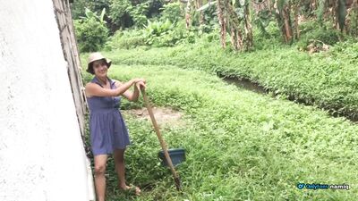 I fucked my neighbor's stepdaughter the gardener inside his vegetable garden