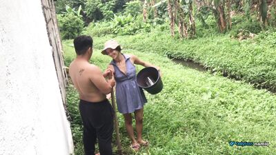 I fucked my neighbor's stepdaughter the gardener inside his vegetable garden