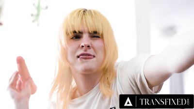 TRANSFIXED - Horny Roommates Jean Hollywood & Cam Damage Compete For Kenzie Anne's Pussy