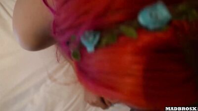 Our friend Maxime Horns caught us while his girlfriend Noochka turns us on as soon as she wakes up!!