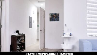 Horny Sis In Quarantine Lockdown Begs To Fuck