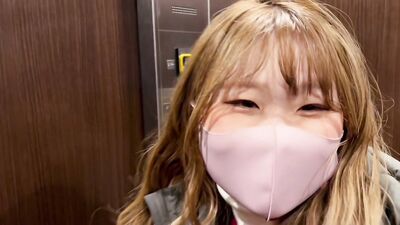 【個撮】 看護師がリモコンバイブ入れて秘密のクリスマスデート。喘ぎすぎて店員と通行人に気付かれた。。。HENTAI/japanese/amateur/POV/onlyfans