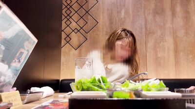 【個撮】 看護師がリモコンバイブ入れて秘密のクリスマスデート。喘ぎすぎて店員と通行人に気付かれた。。。HENTAI/japanese/amateur/POV/onlyfans