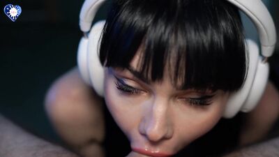 Cum in the Mouth of a Glamorous Gamer