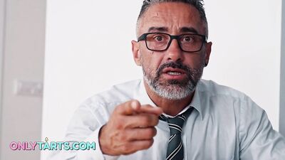 FFFM foursome girls have anal fuck with older fuck