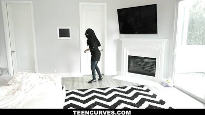 Childbearing Hijab Hips