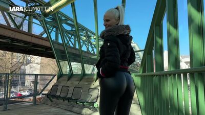 FICKDATE Public in der Schwebebahn klar gemacht | Für nen FACIAL nehm ich JEDEN mit nach Hause