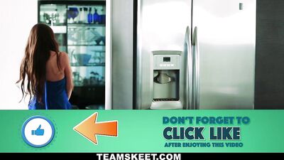 Mommy Dearest Gets Freaky