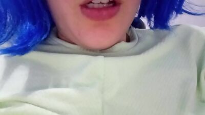 Rosada, nerviosa y bien abierta