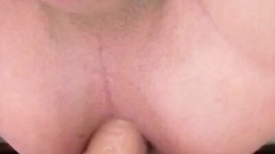 Probando mi nuevo Dildo realista, después de la universidad