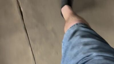 Teaser while closing store