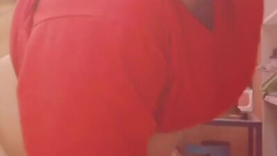 Quickie Kantutan kay Madam Habang Nagluluto sa Kusina