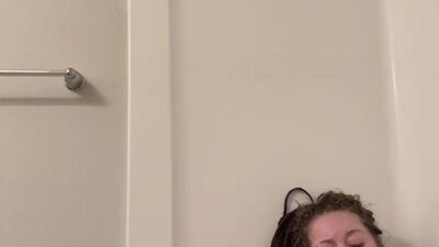 PAWG HIPPY girl RIDES dildo! (Many moans!)