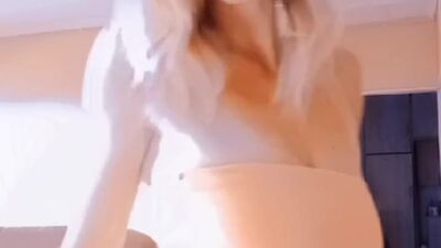 Hot Babe, Tits and Ass