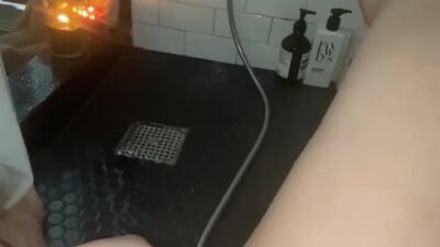 FAMOUS YOUTUBER&FASHION MODEL MASTURBATE IN SHOWER&LUXURY RESORT&ELITE HOTEL 7 STARS-AMATEUR-USA LA