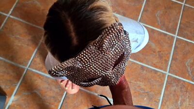 stepsister decided to suck my dick