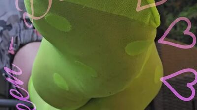 Green nylons with dots so lovely.