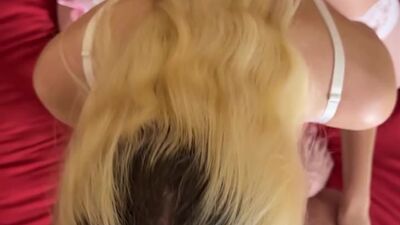 Homemade porn with a beautiful narrow pussy and a fat dick