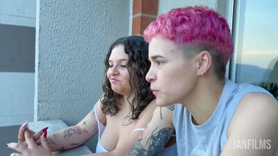 ¿MI FANTASÍA?, que me des un oral en el balcón.