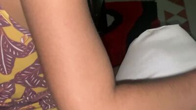 Cogemos en la sala mientras sus , casi nos descubren al final