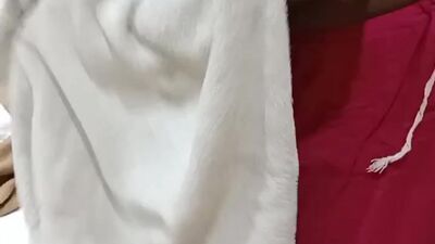சிகப்பு விளக்கு | My Desi Boobs Squeezed & Nipple Play by Bull for Tamil Cuck - IndianHotwifeX