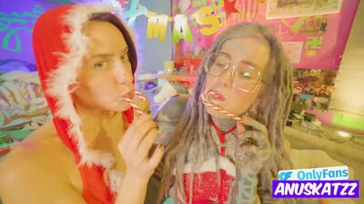 Xmas Anal Threesome - Chrismas fuck and Blowjob Gift