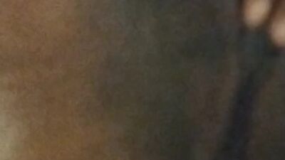 Un collègue m'a surpris en train de jouer avec ma chatte lors d'un voyage d'affaires ????