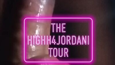 Giving my manager a sloppy blowjob on snapchat ????