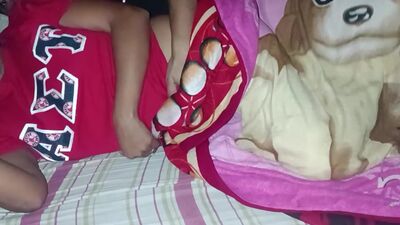 Golpeando el rico coño mojado de mi nuera embarazada