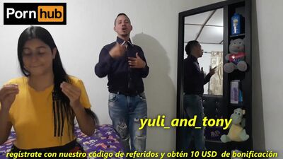 LE ENSEÑO A MI HERMANASTRA LA POLLA Y ELLA ME LA CHUPA