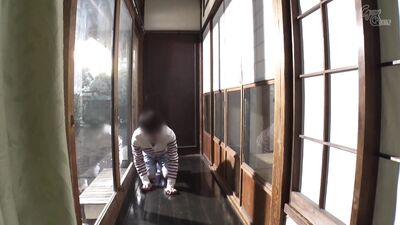 My Friend's Hot Japanese Mom Chitose Yura
