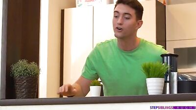 You Saw Mine So Show Me Yours - S23:E7