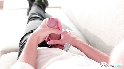 Stepdad Needs A Helping Hand - S9:E5