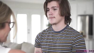 Stepmom Helps Me Sharpen Up My Game - S19:E9