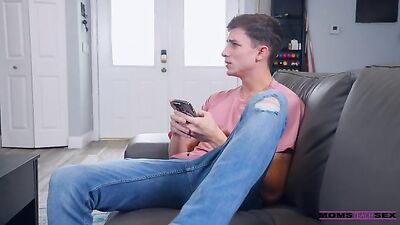 Stepmoms Big Date - S20:E6