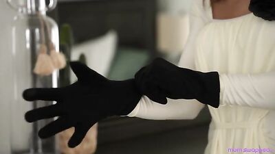 We Swap Our Busty Vampire Stepmoms - S2:E6