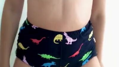 Ruiva dançando funk bunda grande!