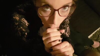 Secretary first quick blowjob