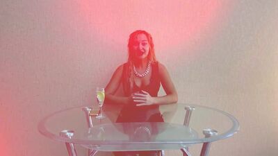 ЛУЧШАЯ ПОДРУГА ЗАНИМАЕТСЯ СЕКСОМ С МОИМ МУЖЕМ