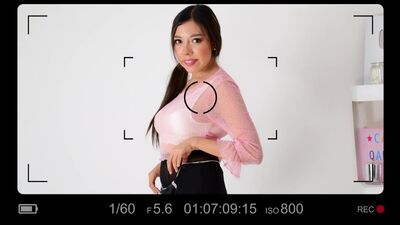 me pruebo medias y se me ve la vagina // detrás de camara