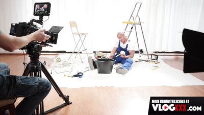 Jennifer Mendez Shows Her Bubbly Side