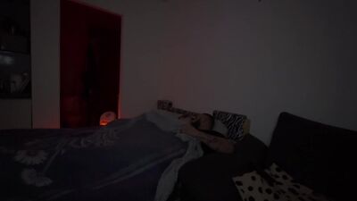 He makes me cum 6 times at only 18 years old, his cock cums on my face
