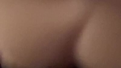Baise dans sa chatte creampie