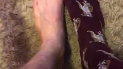 Taking of my socks after a skate sesh VERY HOT (bs 50-50 landed on big box)